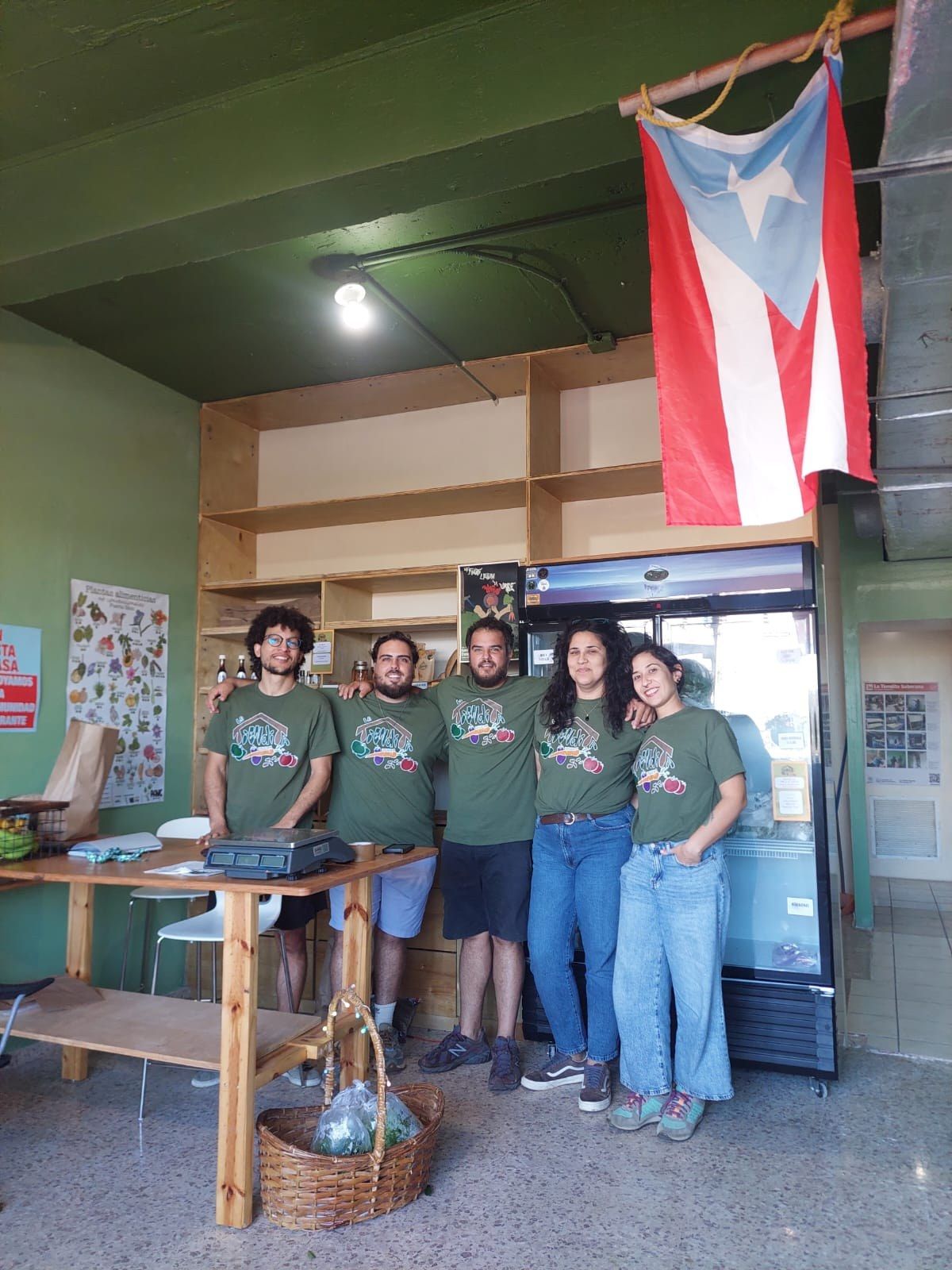 El equipo de la tiendita